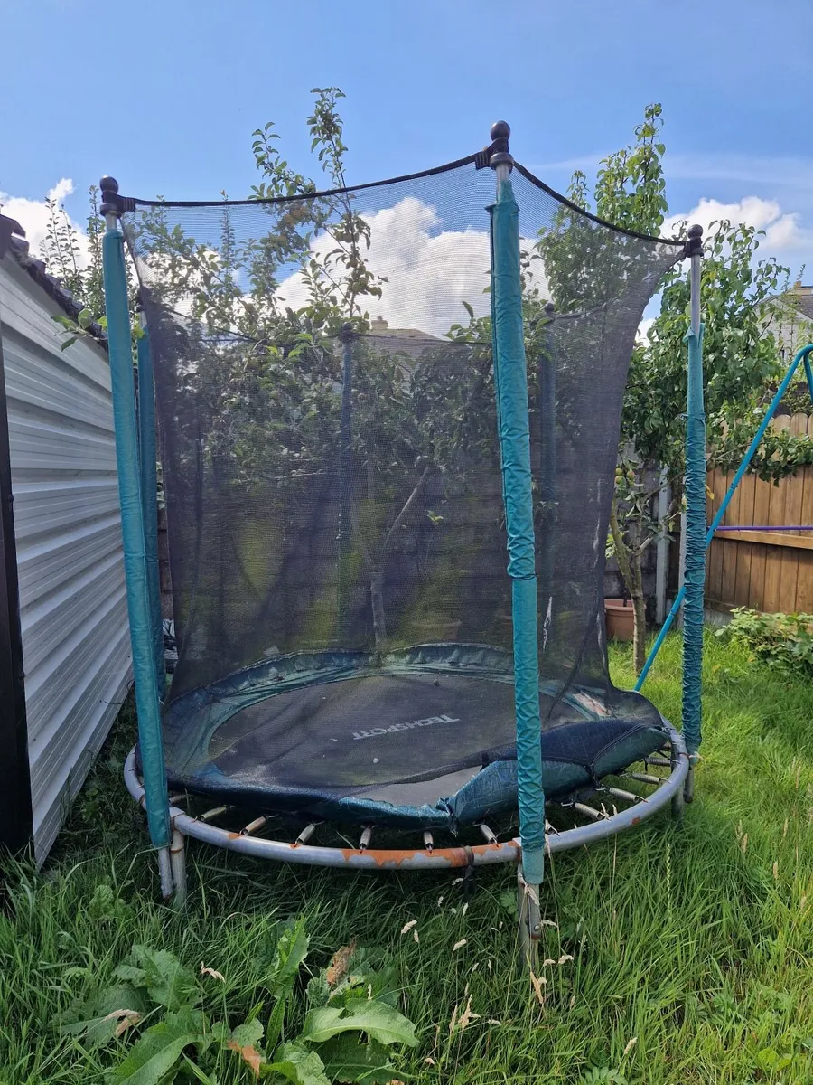 6 ft Trampoline free to take - Image 2