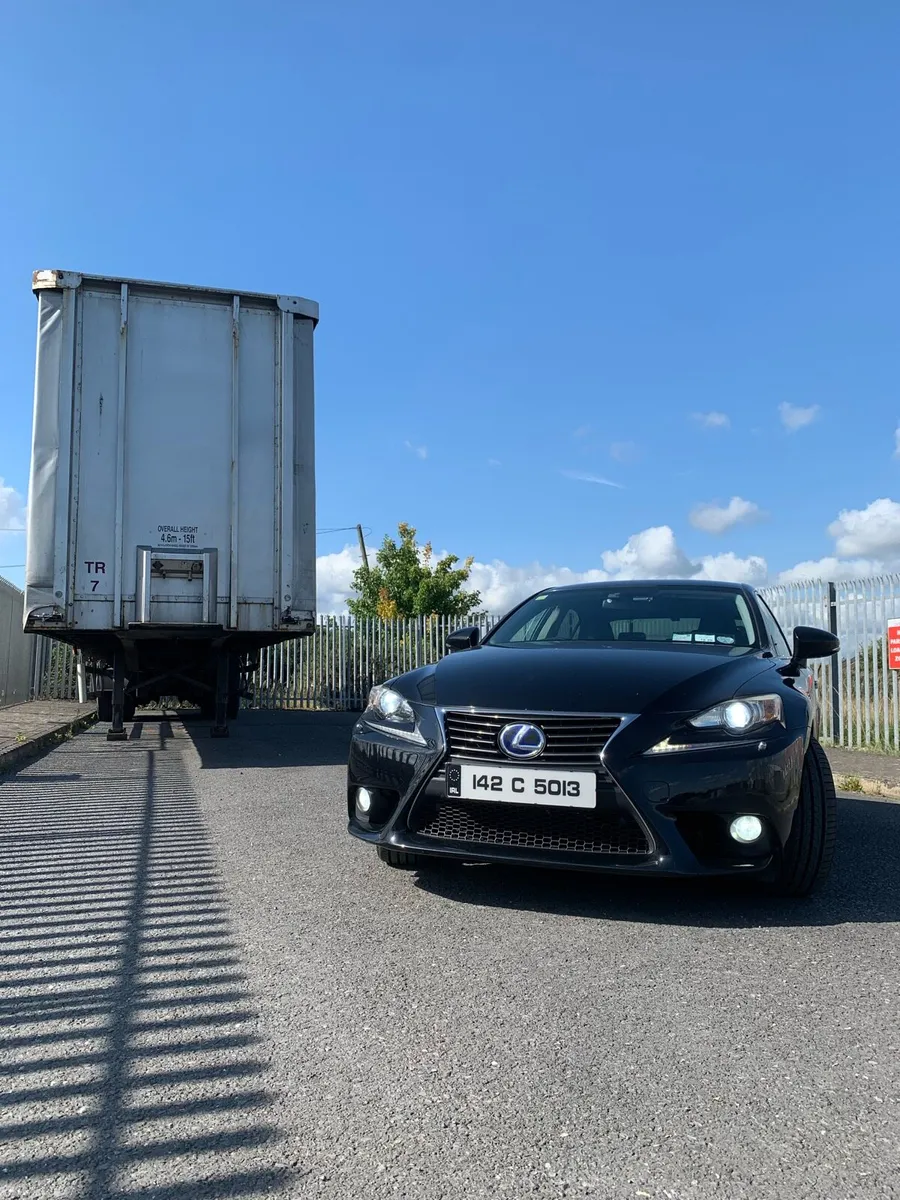 Lexus IS300H (only 140,000km) - Image 4