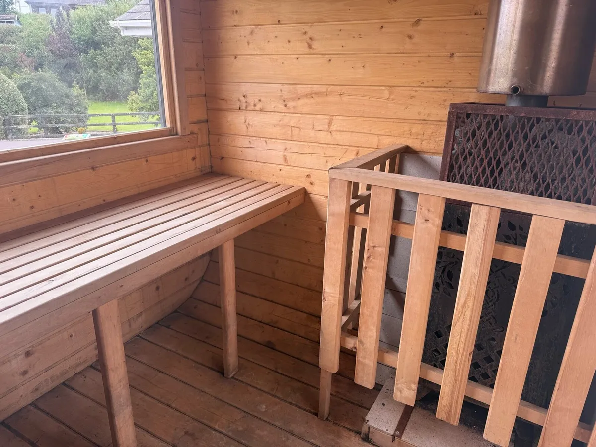 Mobile Sauna and Jacuzzi - Image 4