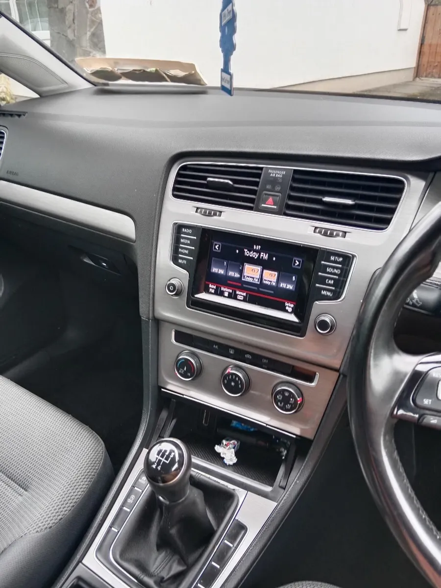 Volkswagen Golf 2013 - Image 2