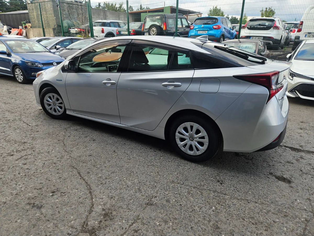 2020 Toyota Prius Hybrid Automatic - Image 4