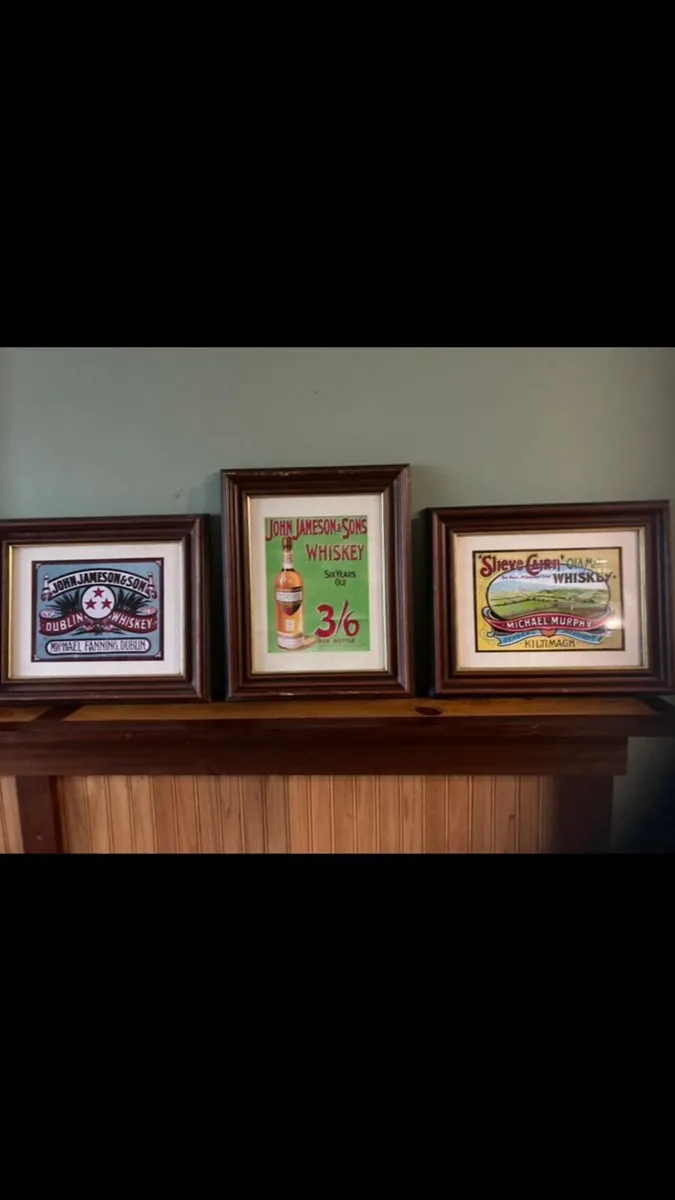 Pub memorabilia - Image 4
