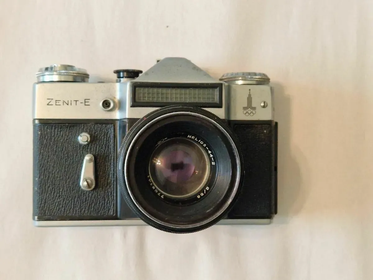 Zenit-E Russian Made SLR Camera Helios-44-2 Lens - Image 1