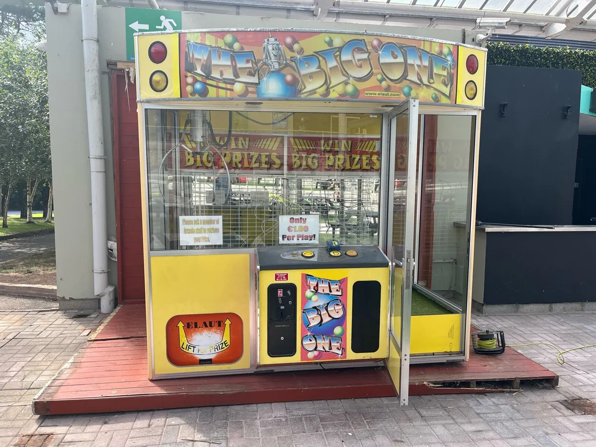 Elaut Big One Claw Machine - Image 2