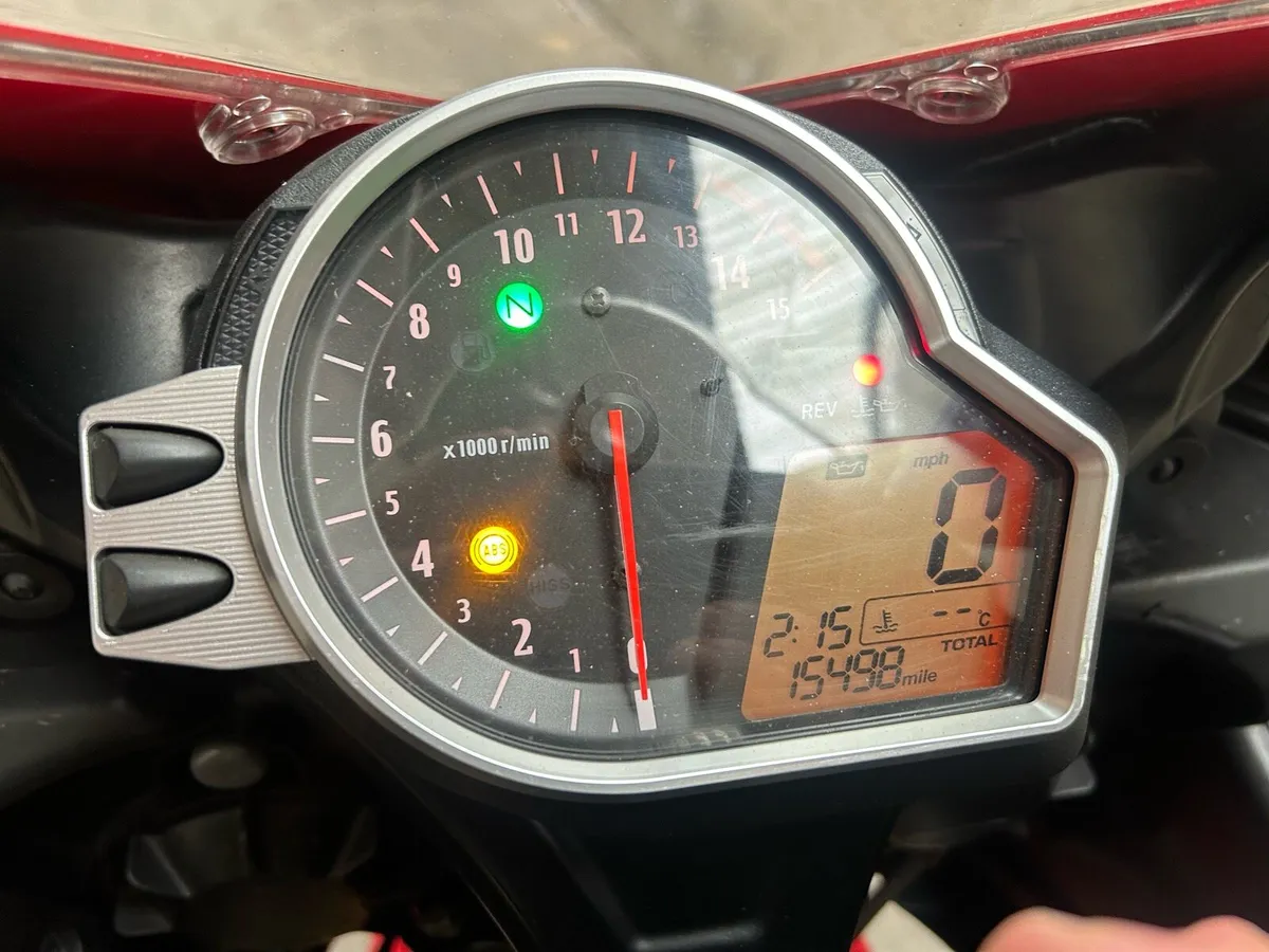 Honda cbr Fireblade - Image 3