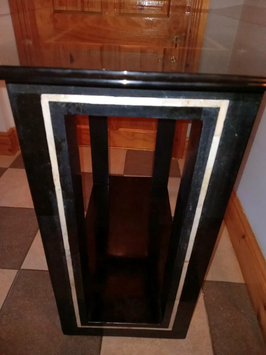 Marble and glass side table - Image 2