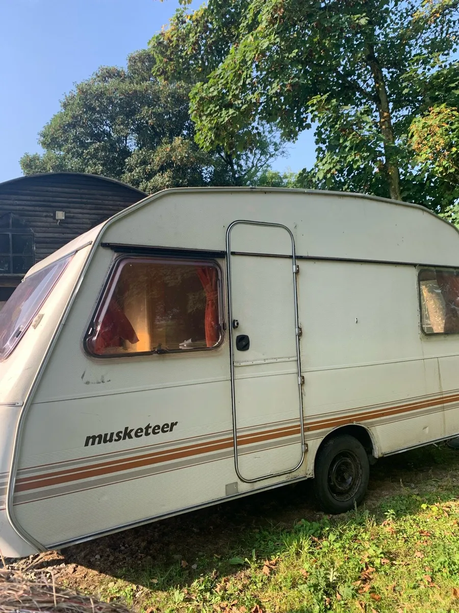 Caravan - Image 4