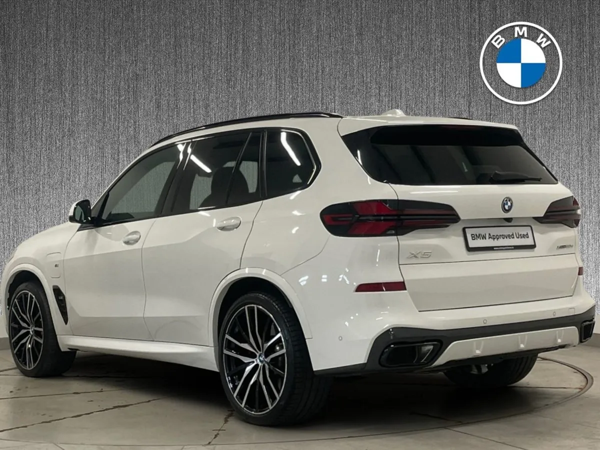 BMW X5 Xdrive50e M Sport Huge Spec - Image 2