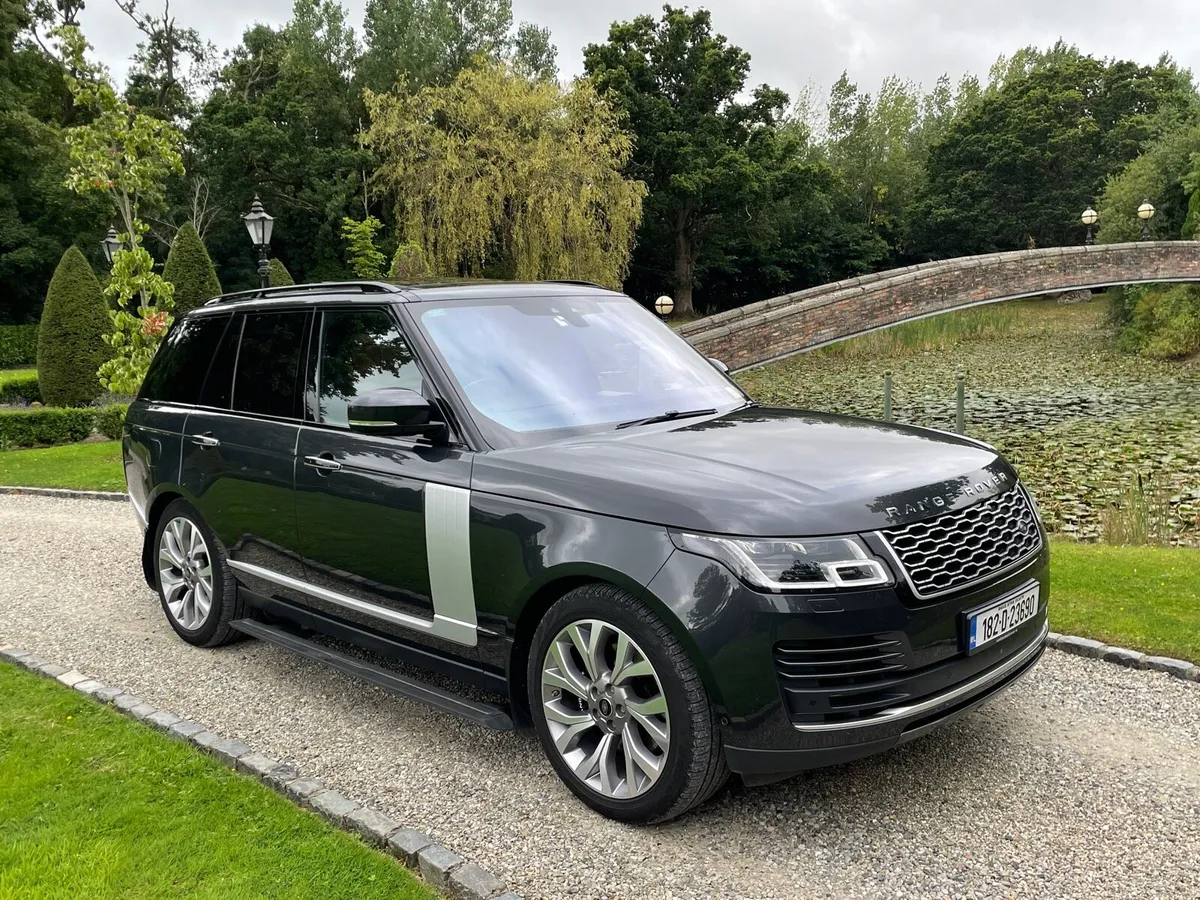 182 Range Rover Vogue SE P400 High Spec - Image 1