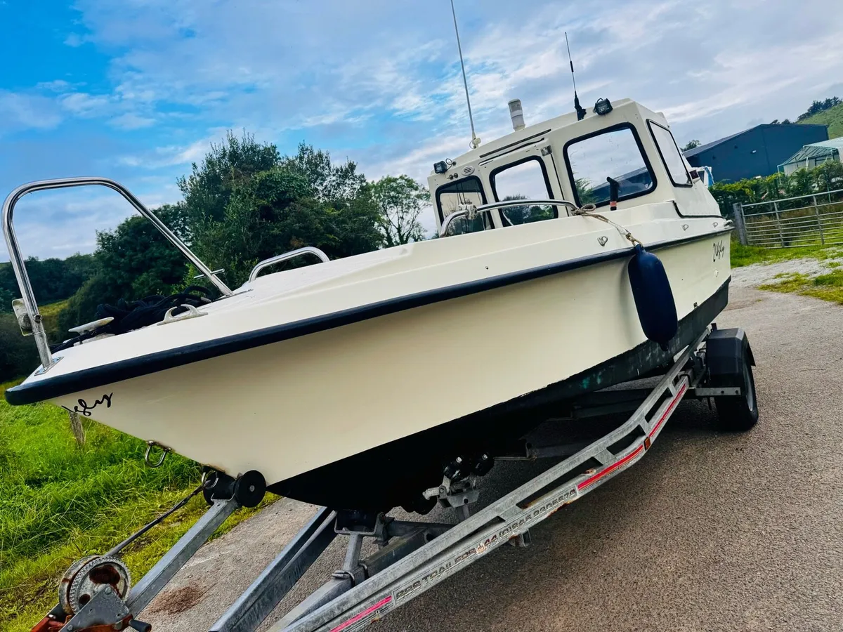 Viking 570 sea fishing boat. - Image 1