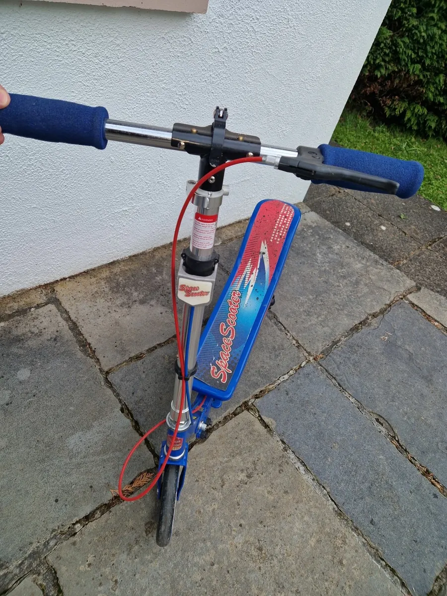 Space Scooter - Image 1