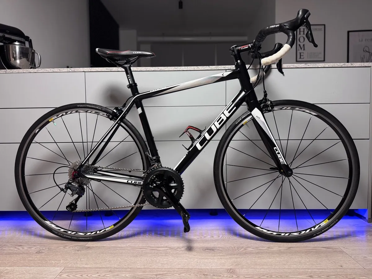 CUBE CLS Race Road Bike Shimano Ultegra - Image 1