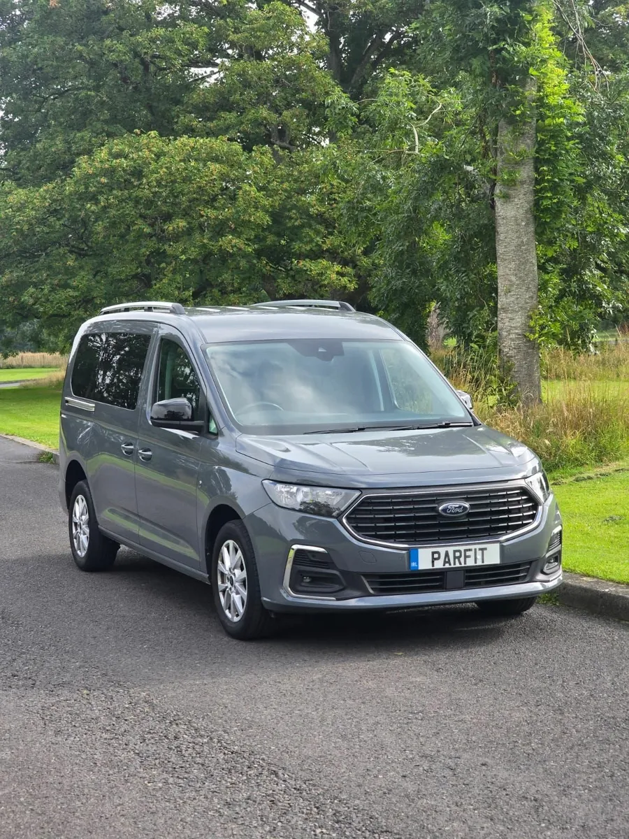 Ford Tourneo Connect 2024 WAV - Image 1