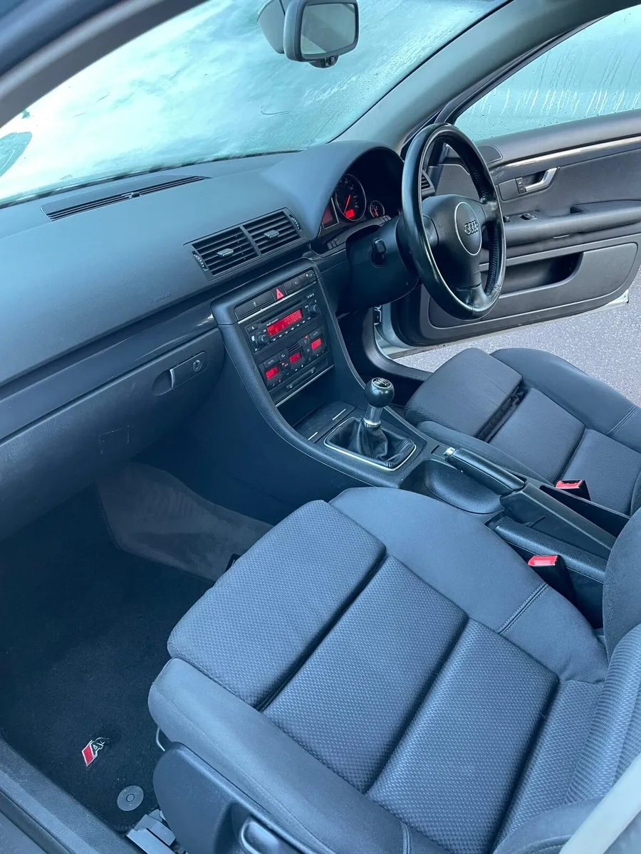 Audi A4 2003 - Image 4