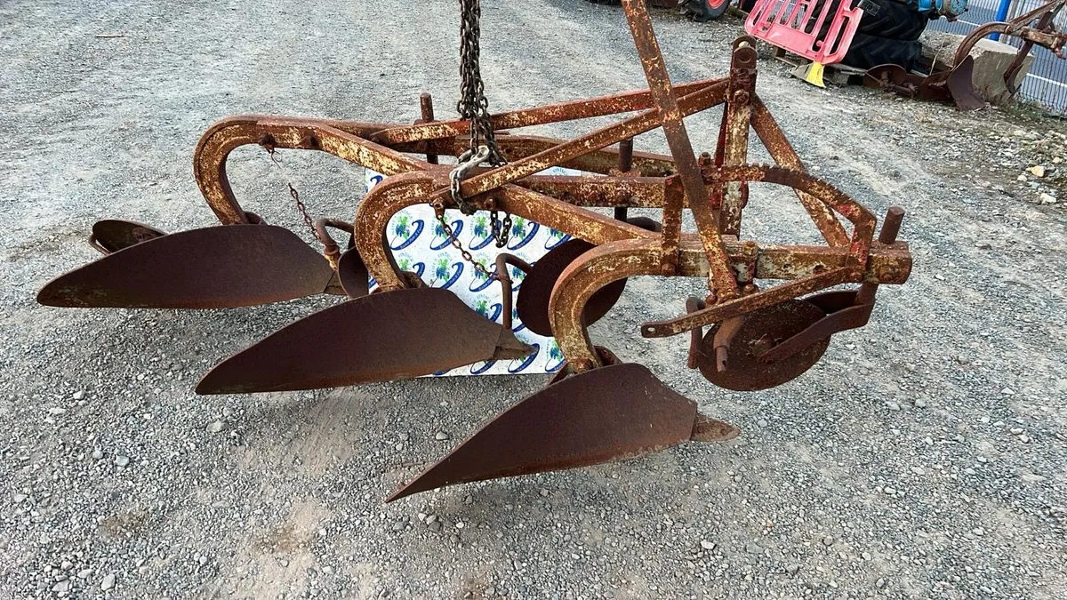 Selection of Ferguson 3 Furrow Ploughs - Image 1