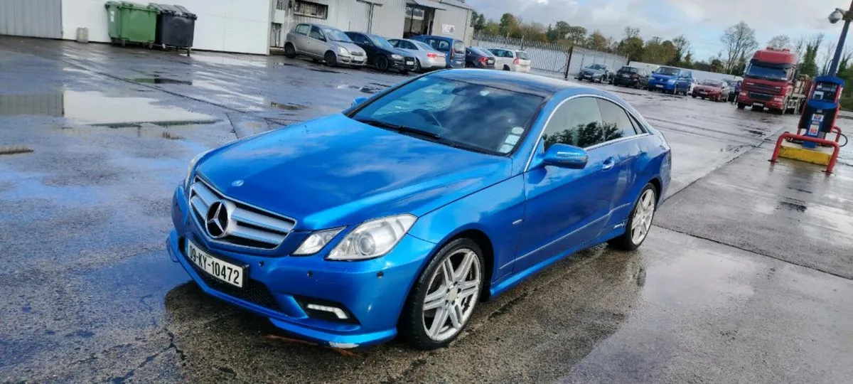 Mercedes sport coupe - Image 4