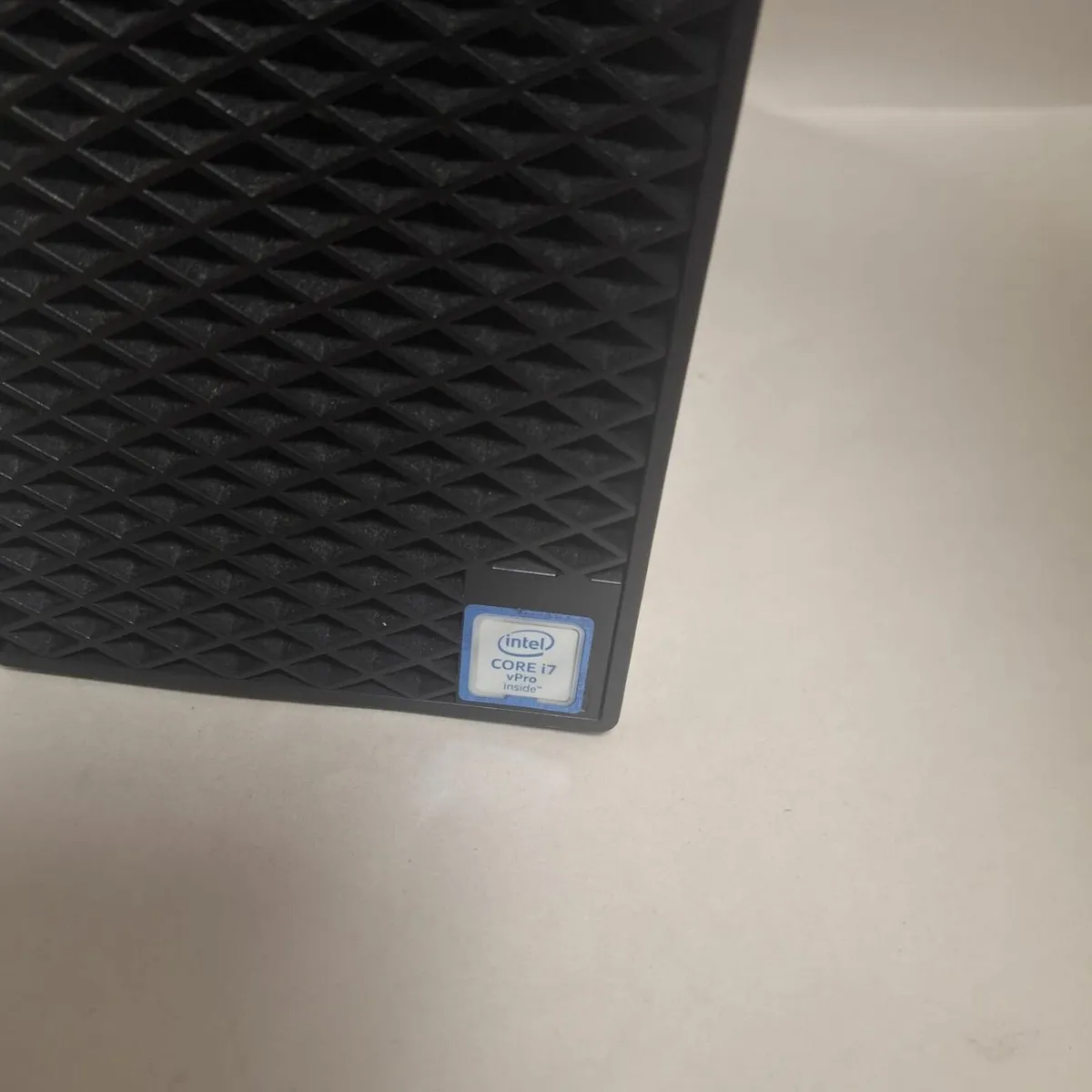 Dell OptiPlex 7050  i7 6th Gen | 16GB RAM | 256GB - Image 1