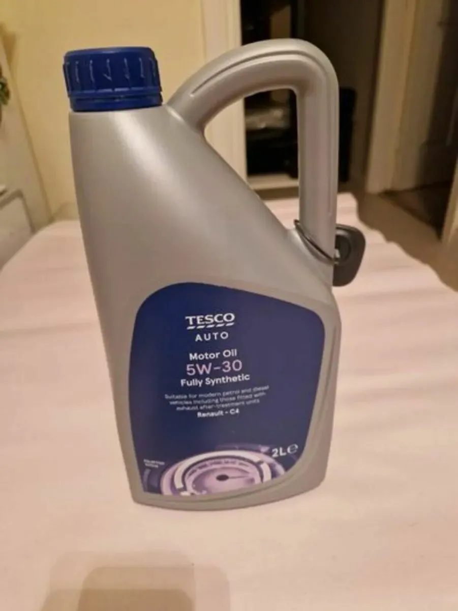 NEW SEALED 2ltr 5W-30 Engine Oil, Fully Synthetic - Image 1