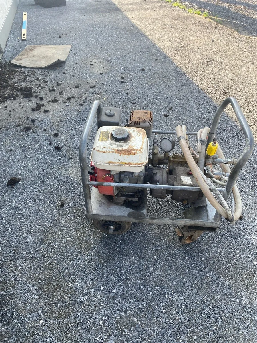 Power washer for sale - Image 2