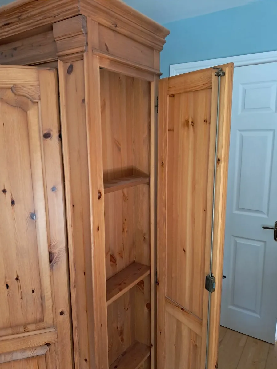 Pine cupboard - Image 3