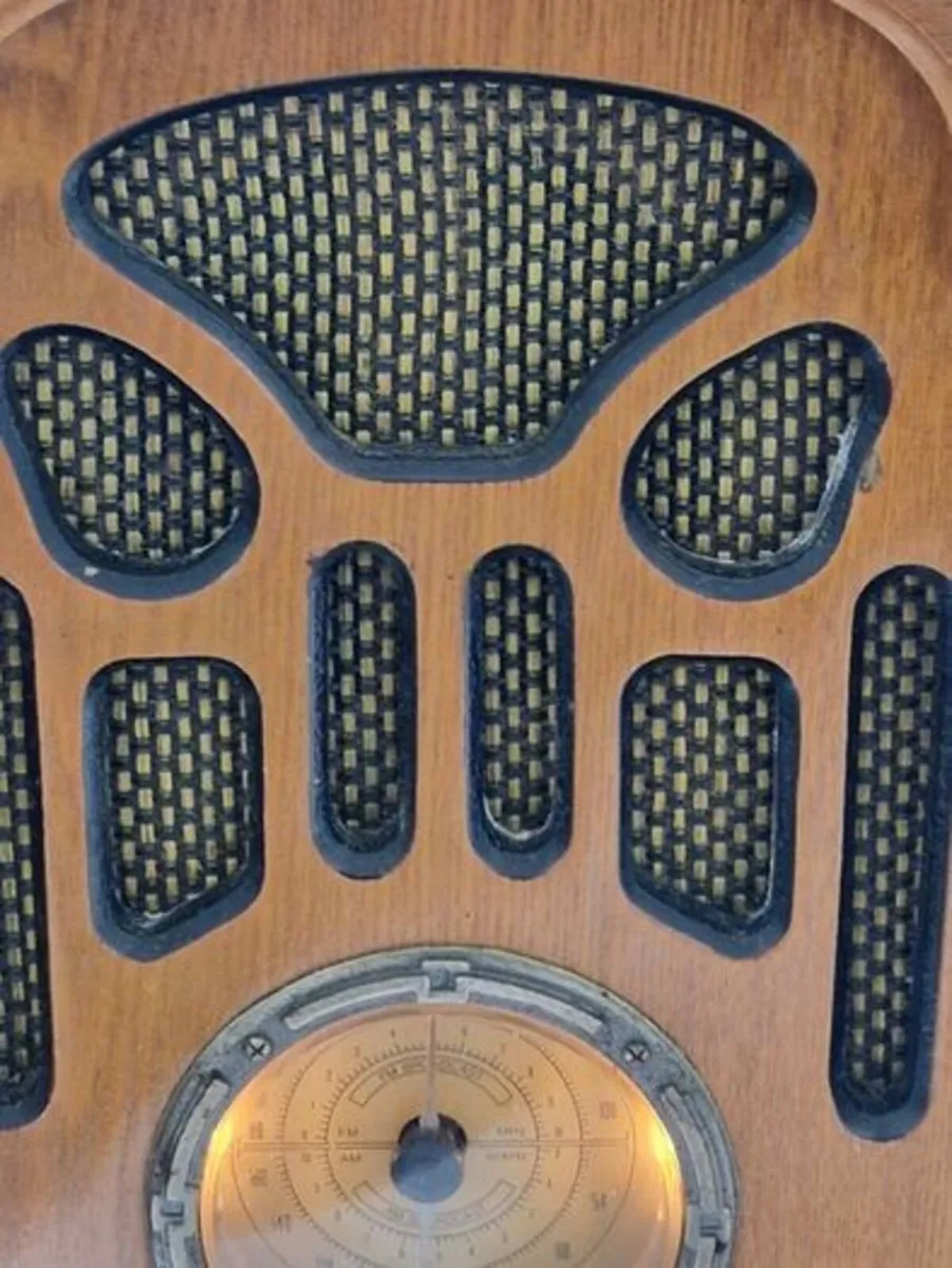 Classic Radiogram, Radio & Tape Stereo System - Image 4