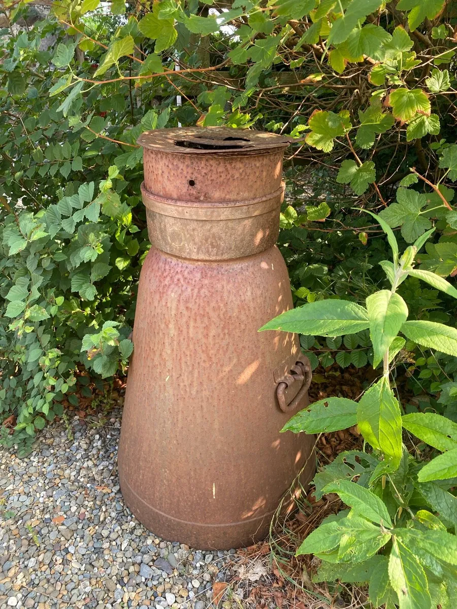 Antique iron churn - Image 1