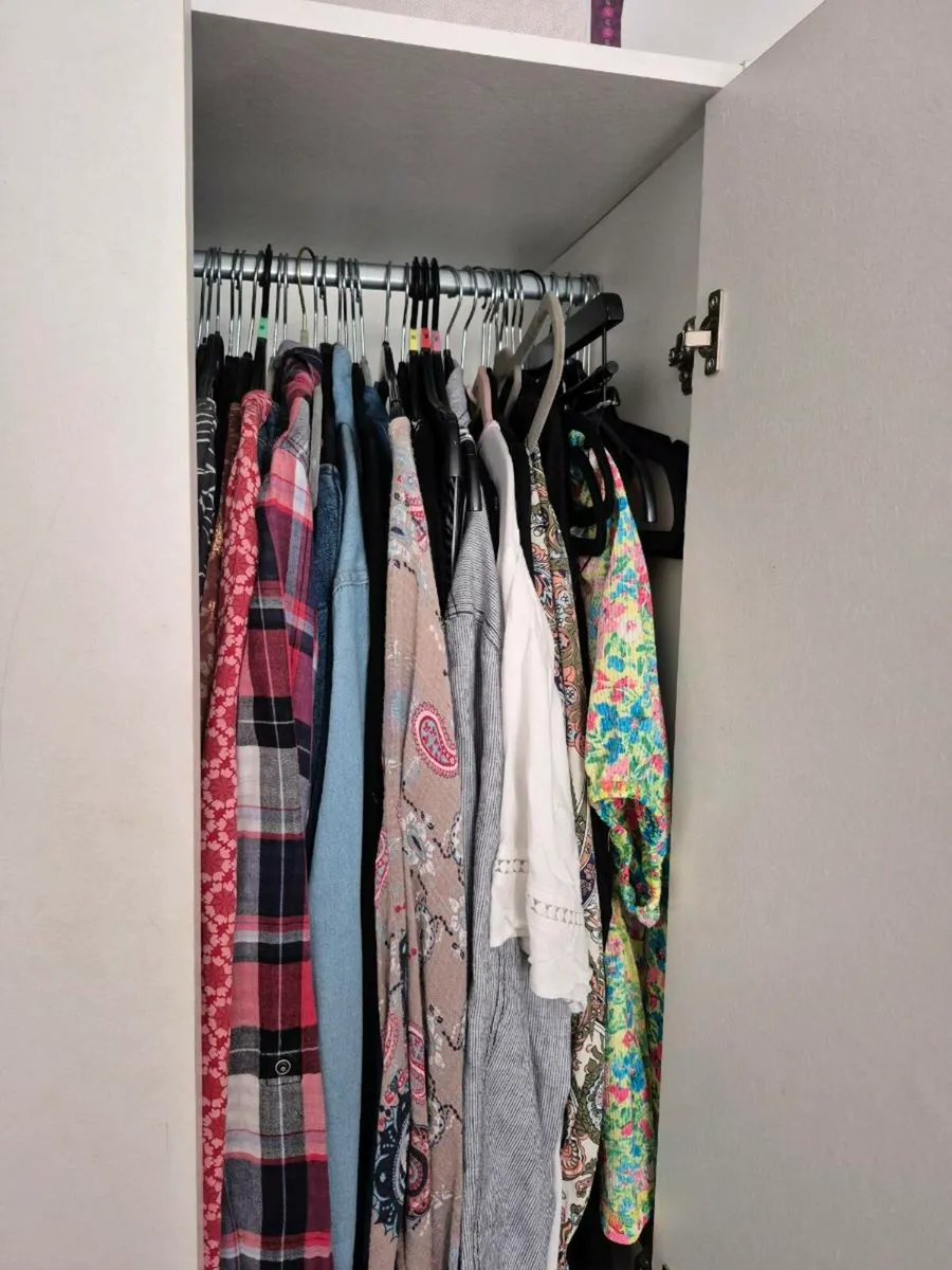 Two matching white wardrobes - Image 2