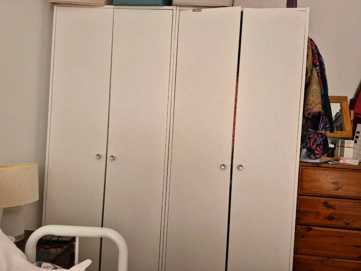 Two matching white wardrobes - Image 3