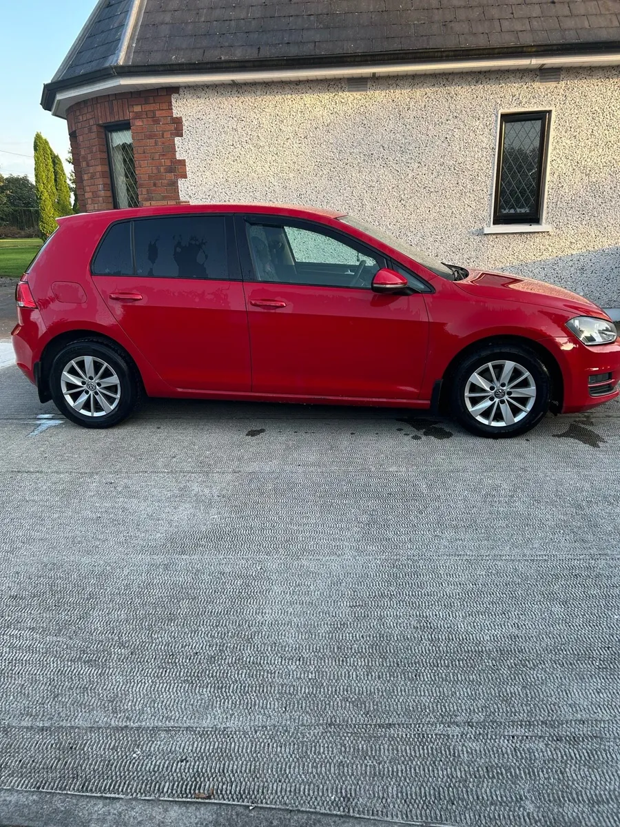 VW GOLF COMFORTLINE 1.6 TDI MANUAL SPEED 105HP 5DR - Image 3