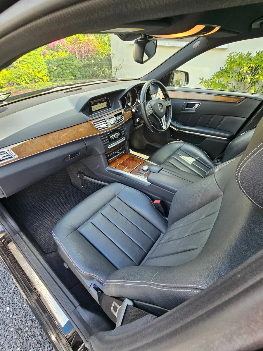 Mercedes-Benz E-Class 2013 - Image 4