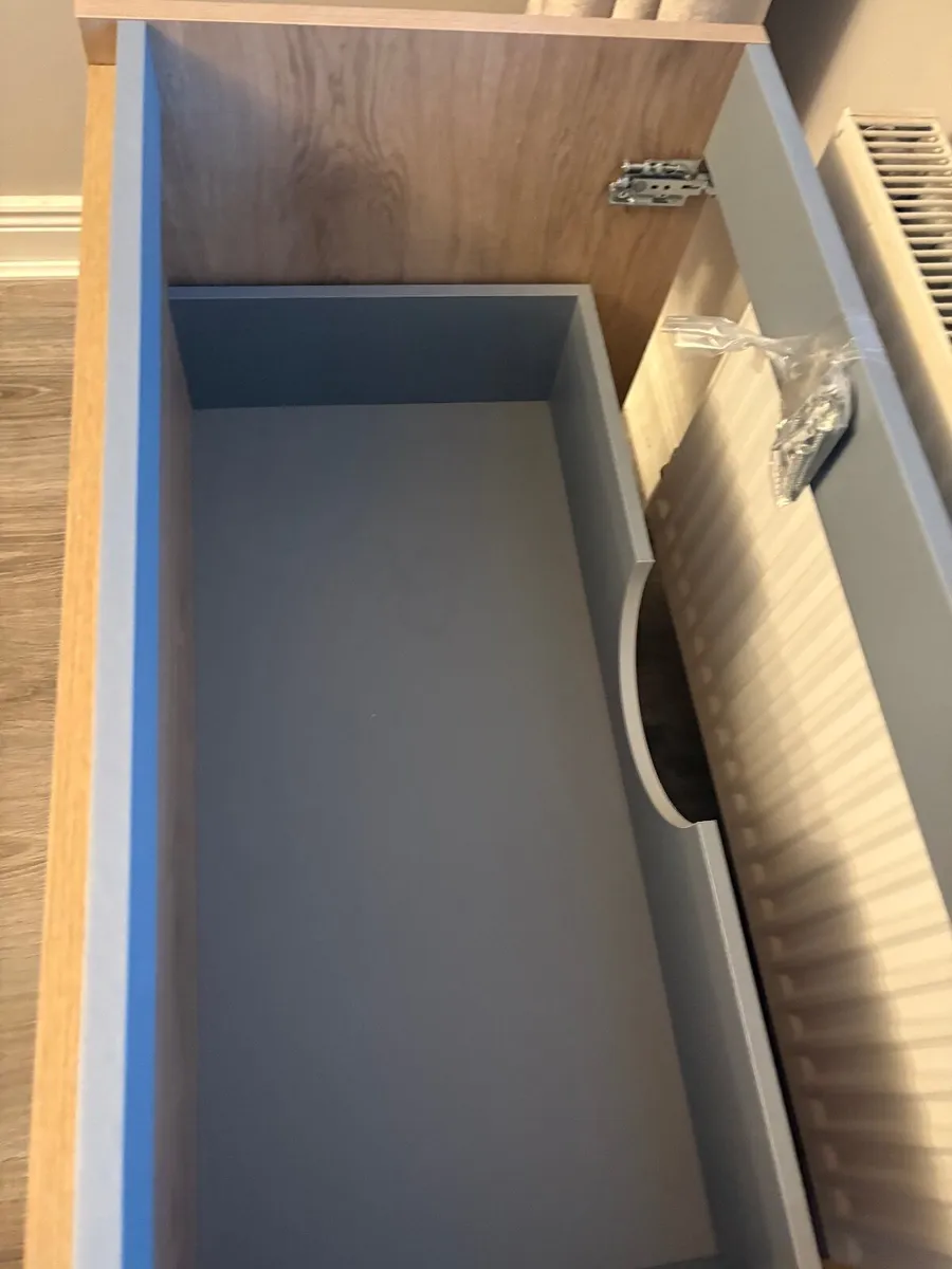Bathroom Wall Unit - Image 3