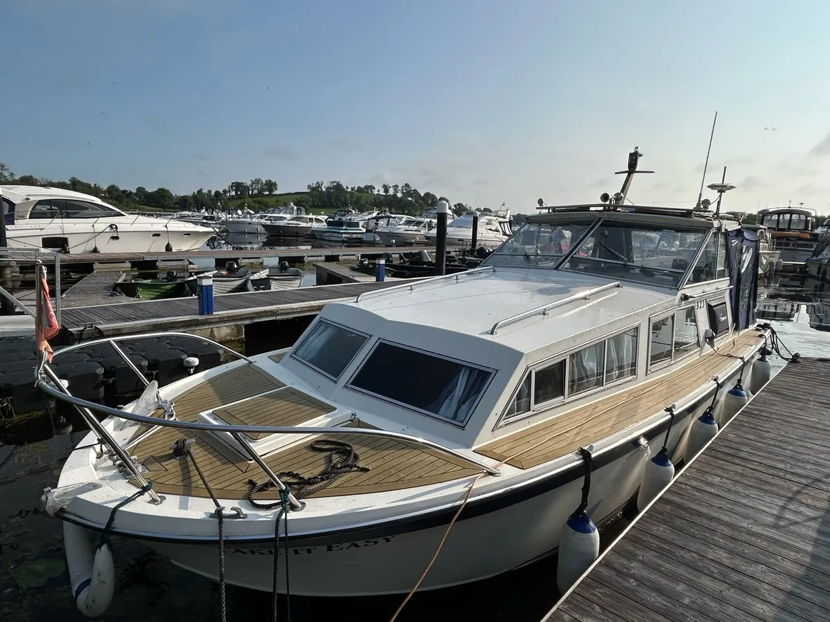 Freeman 27 Diesel Cruiser - Image 4