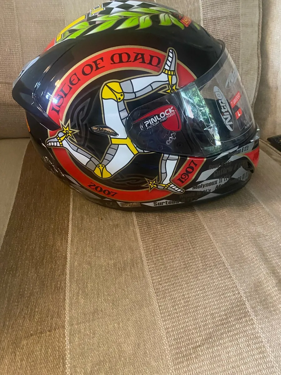 Isle of Man TT Nitro 2007 Helmet - Image 2
