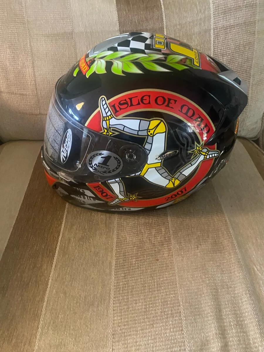 Isle of Man TT Nitro 2007 Helmet - Image 3