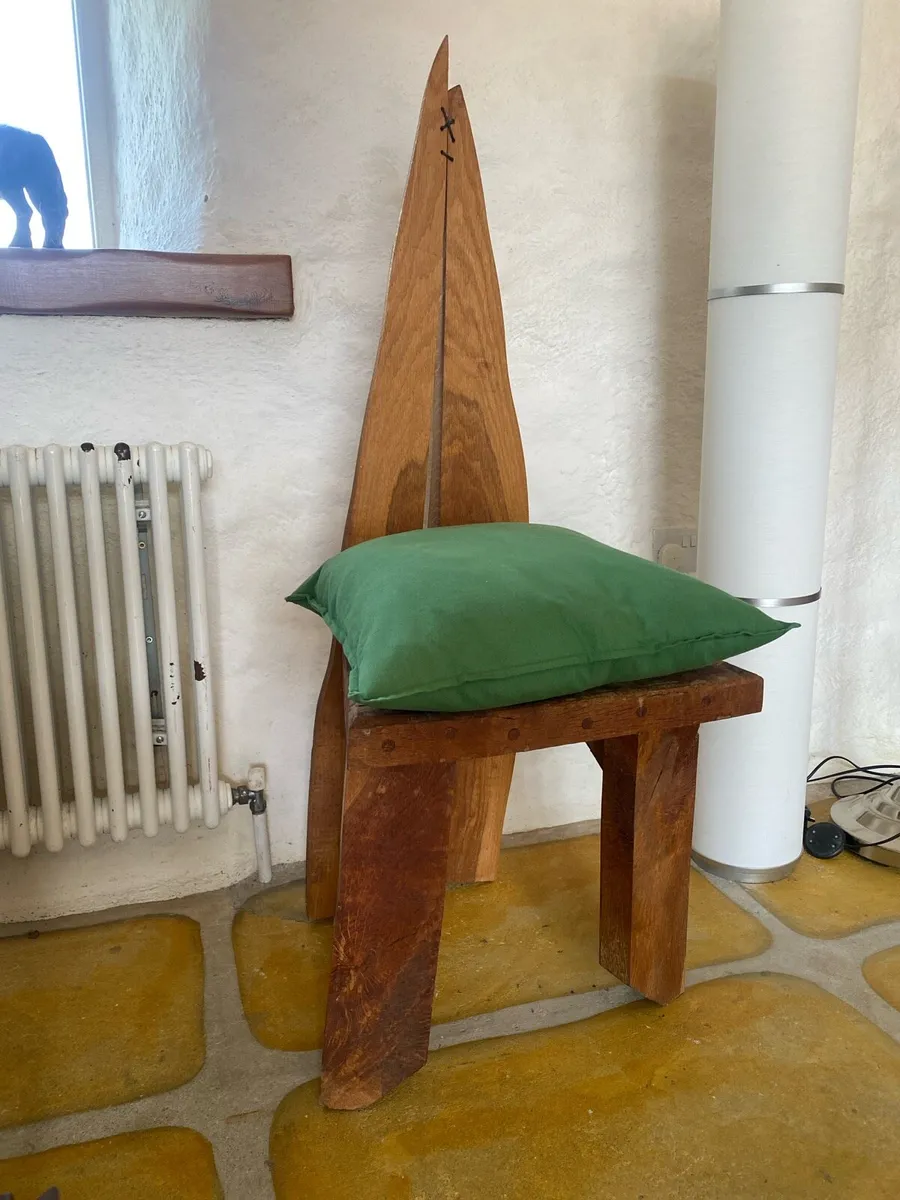 Solid wooden chair - Image 1