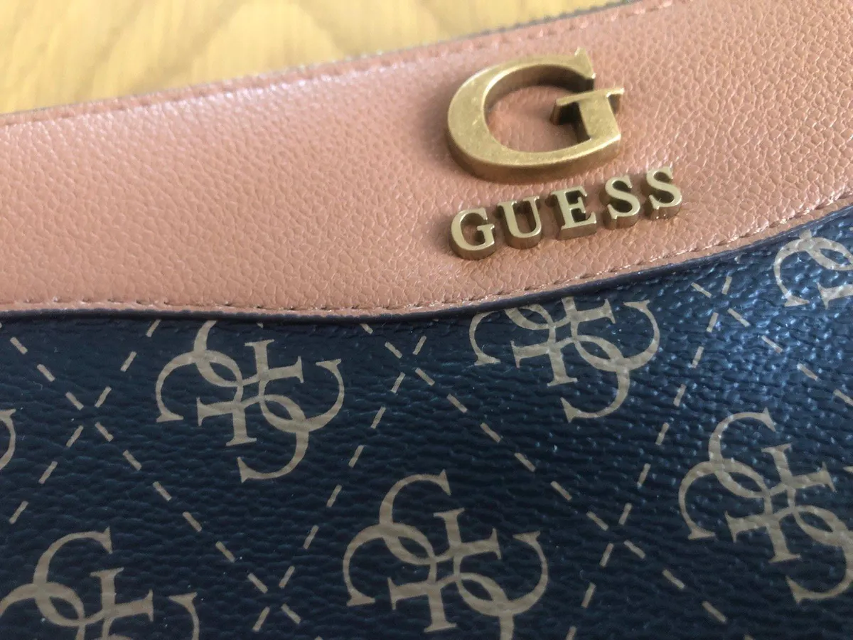 Guess Purse - Image 4