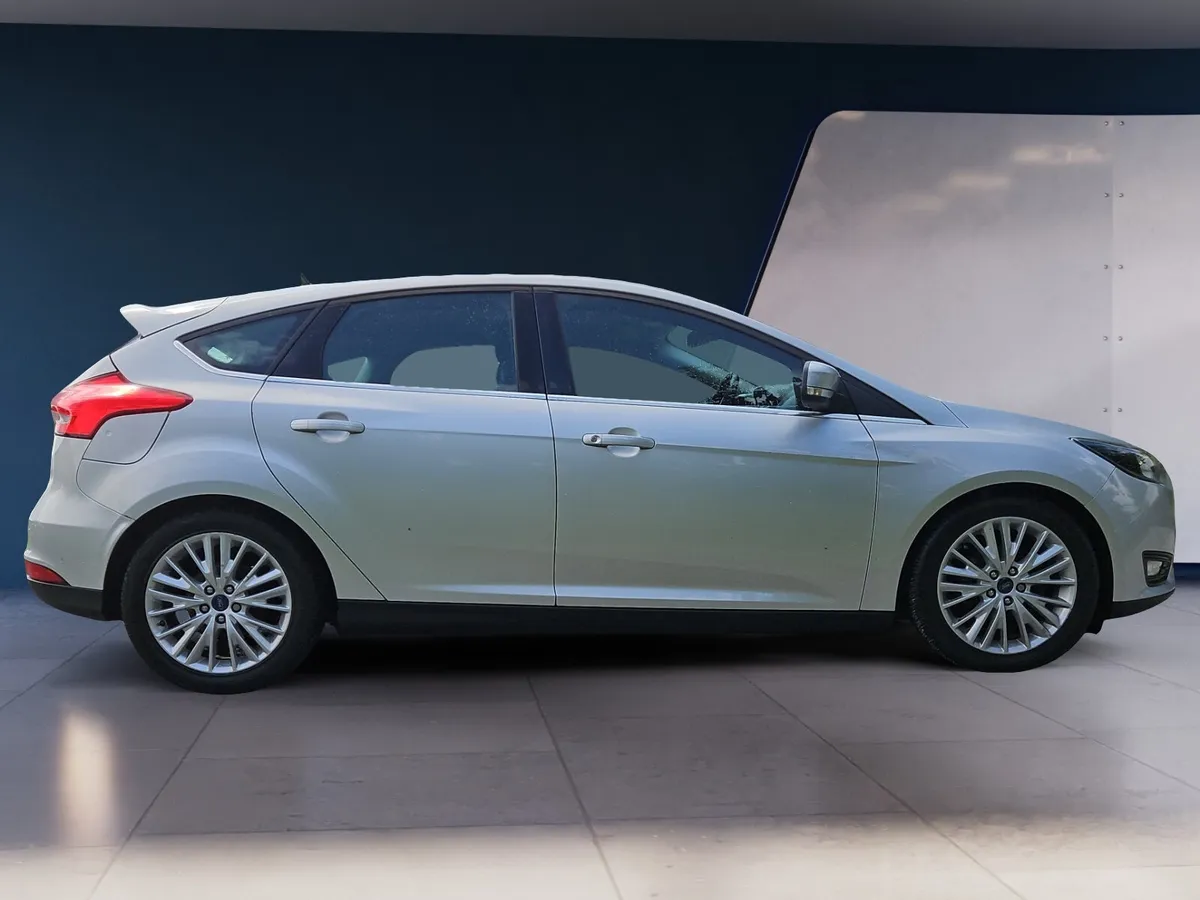 Ford Focus 5/26 - Image 4