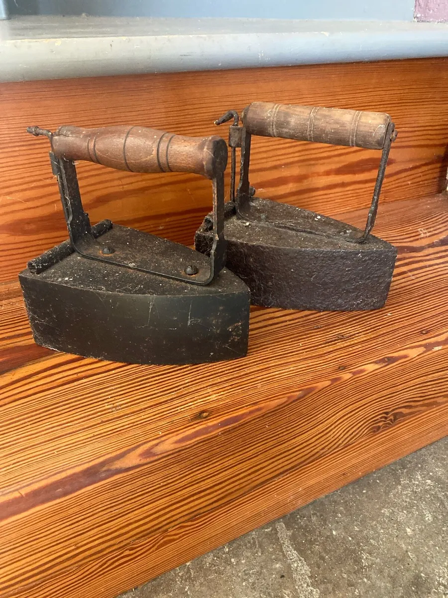 Antique iron - Image 2