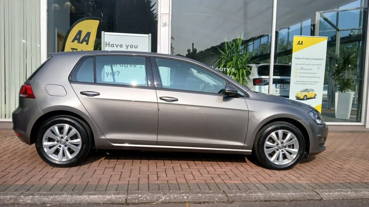 Volkswagen Golf 1.6 TDI 5DR 110HP Comfortline  2 - Image 3