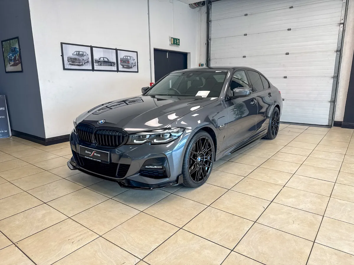 BMW 330e Msport Pro - Image 4