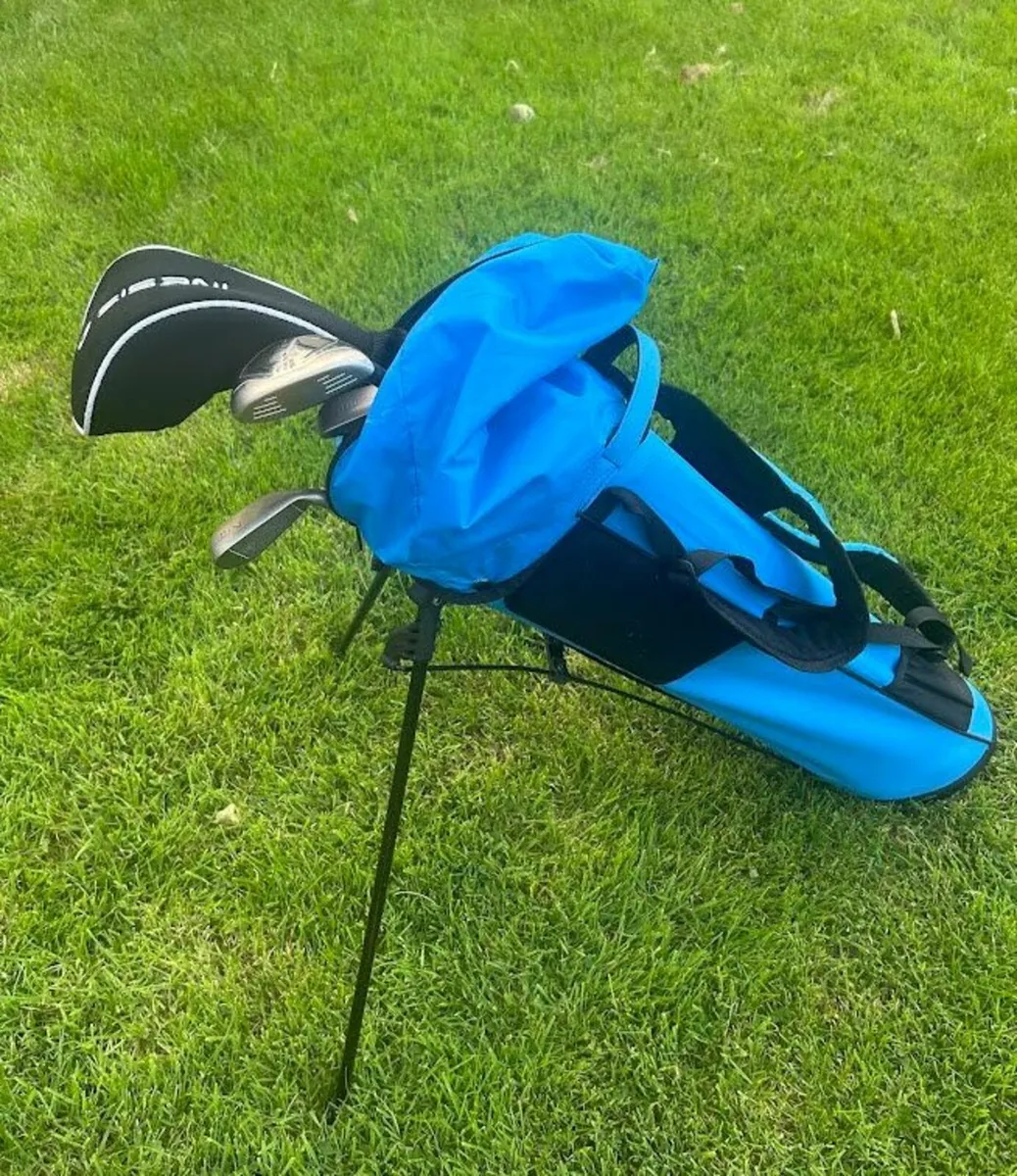 Left Handed Youths (11-13 YO) Golf Set - Image 1
