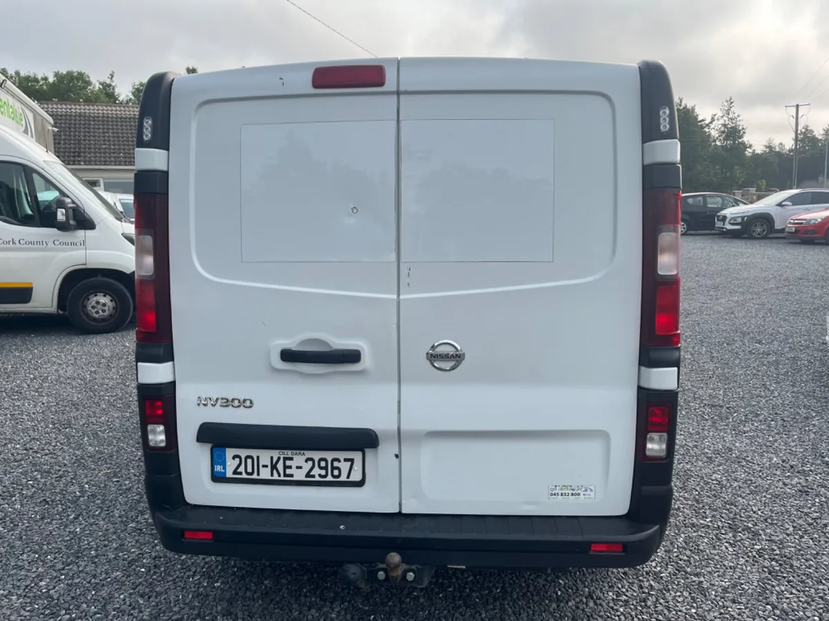 Nissan NV300 LWB 2L Diesel - Image 3