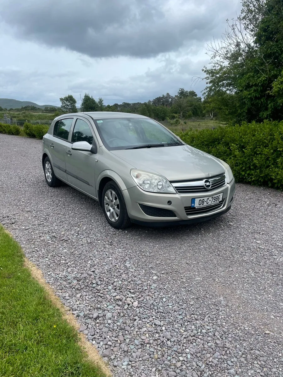 2008 Opel Astra - Image 1