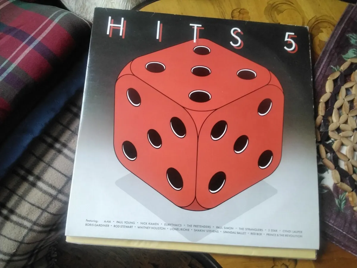 HITS. 5.        Double Vinyl - Image 1