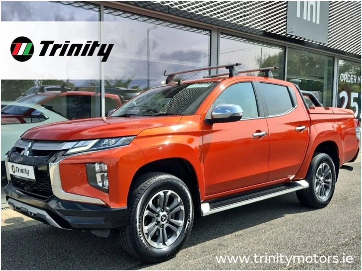 Mitsubishi L 200 2.4d Instyle Auto TOP Spec Trini - Image 1