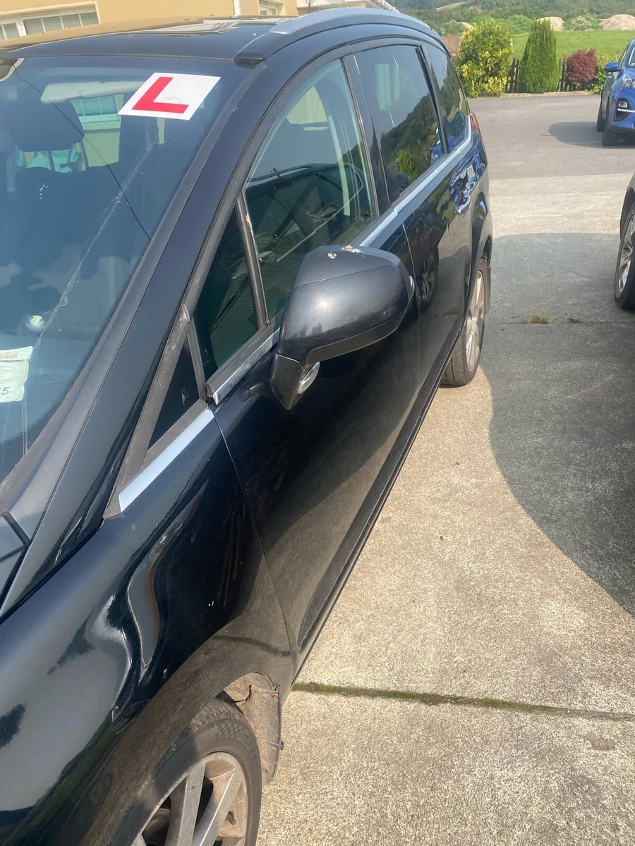 Peugeot 5008 - Image 2