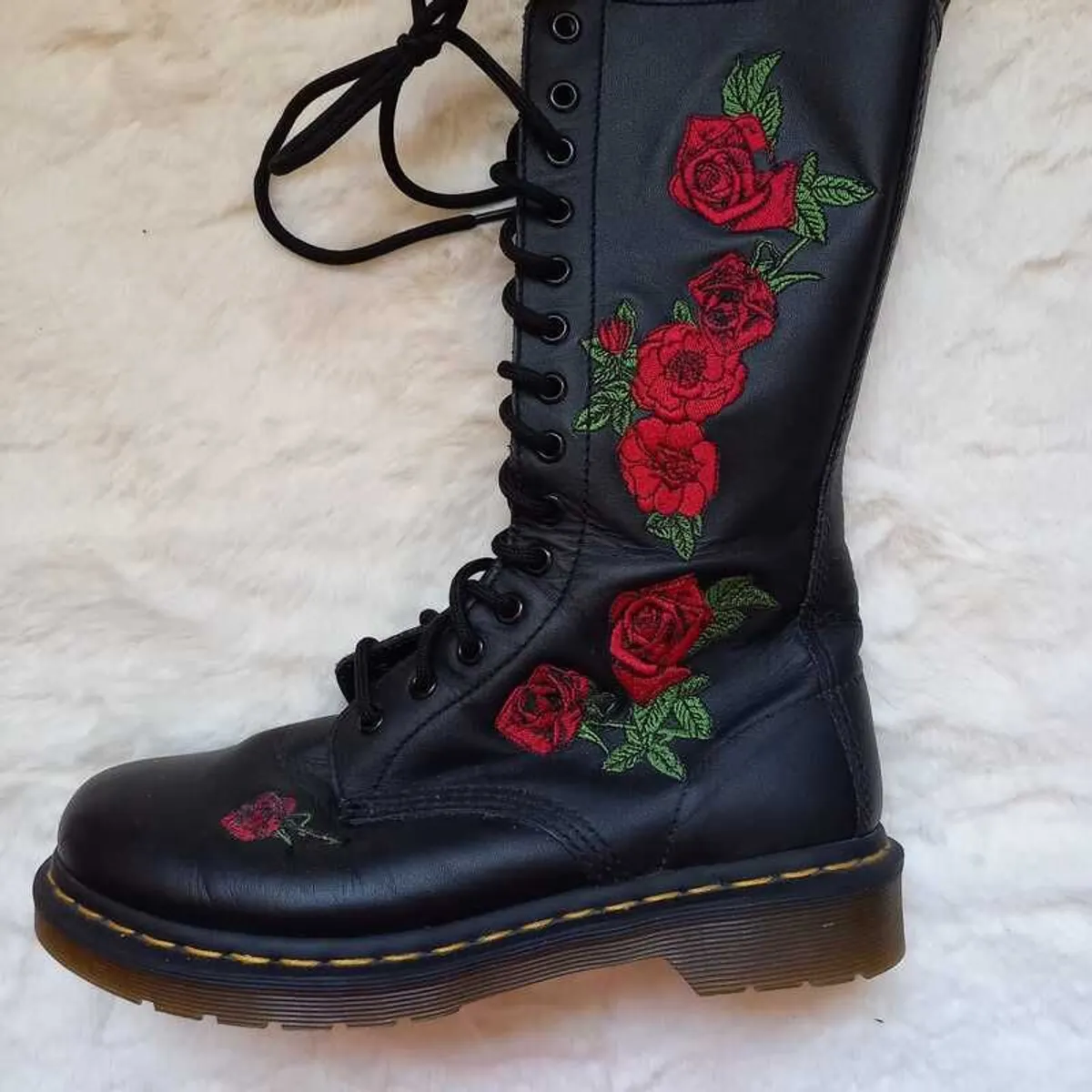 Dr Martens VONDA size 5 - Image 3