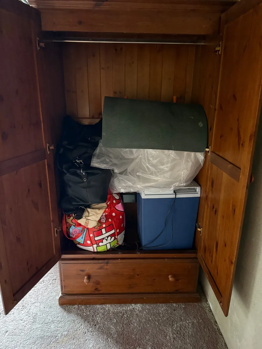 Wardrobe - Image 4