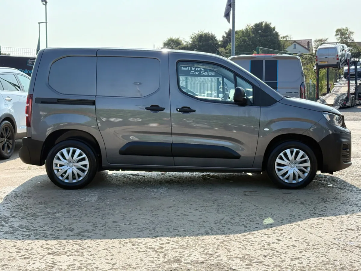 PEUGEOT PARTNER NEW MODEL  2021 - Image 2