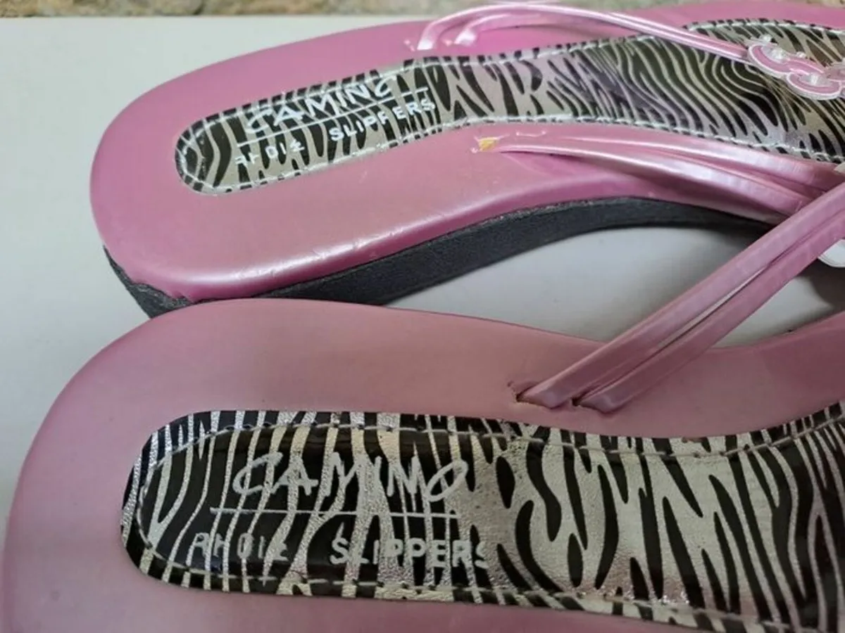 Camino pink slippers size 5 - Image 3
